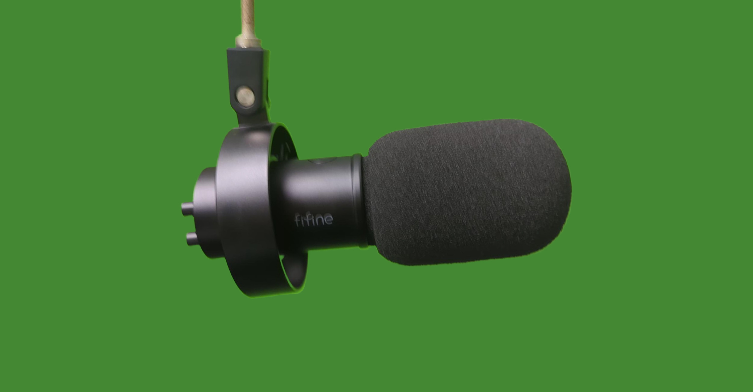Here is the Fifine K688 dynamic microphone. This is a USB/XLR Mic that
