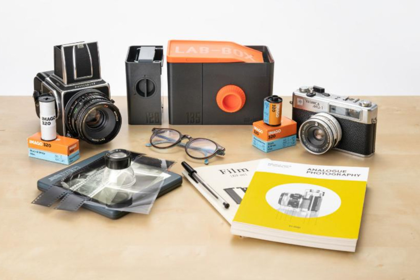 Ars-Imago LAB-BOX 1: developing film without a darkroom