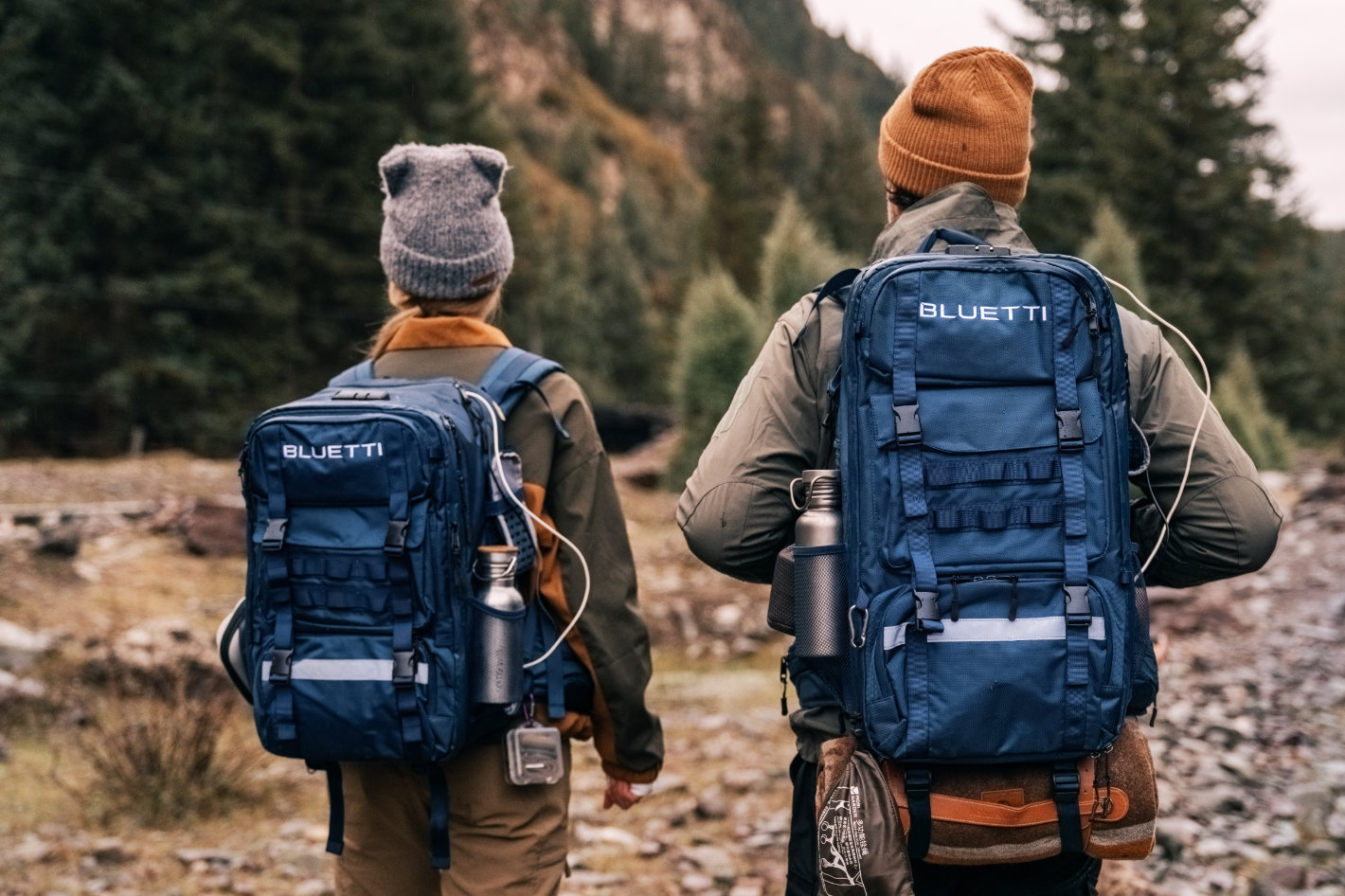 BLUETTI Handsfree Series: a new solar backpack for creatives