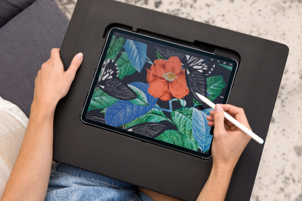 Darkboard: a stable support for your iPad