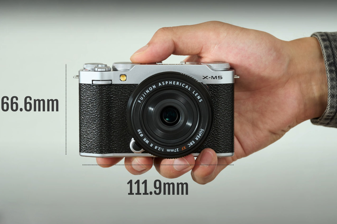 FUJIFILM X-M5: three microphones and 6.2K/30P movie recording