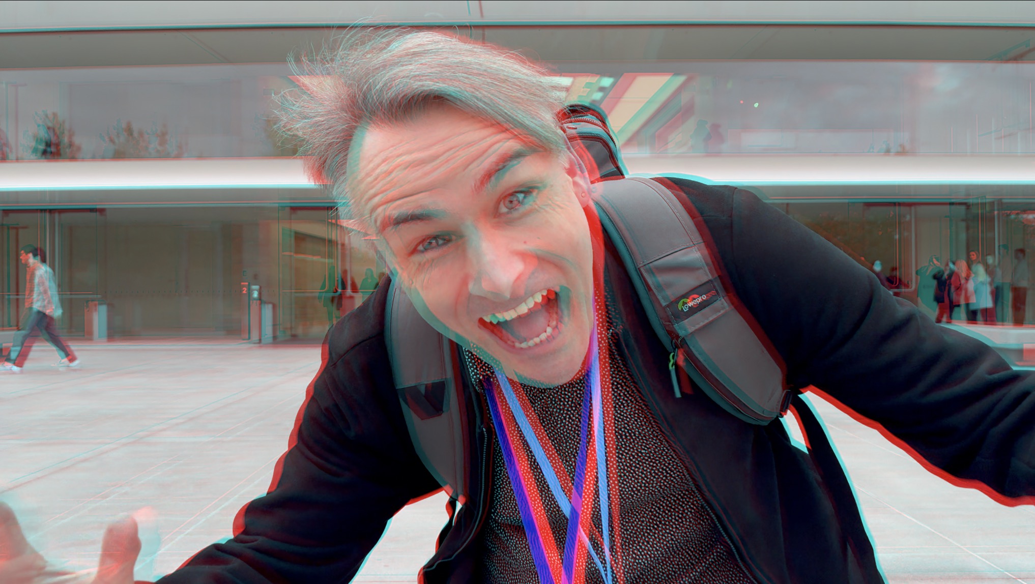 The author, excited, at Apple Park, in stereoscopic 3D