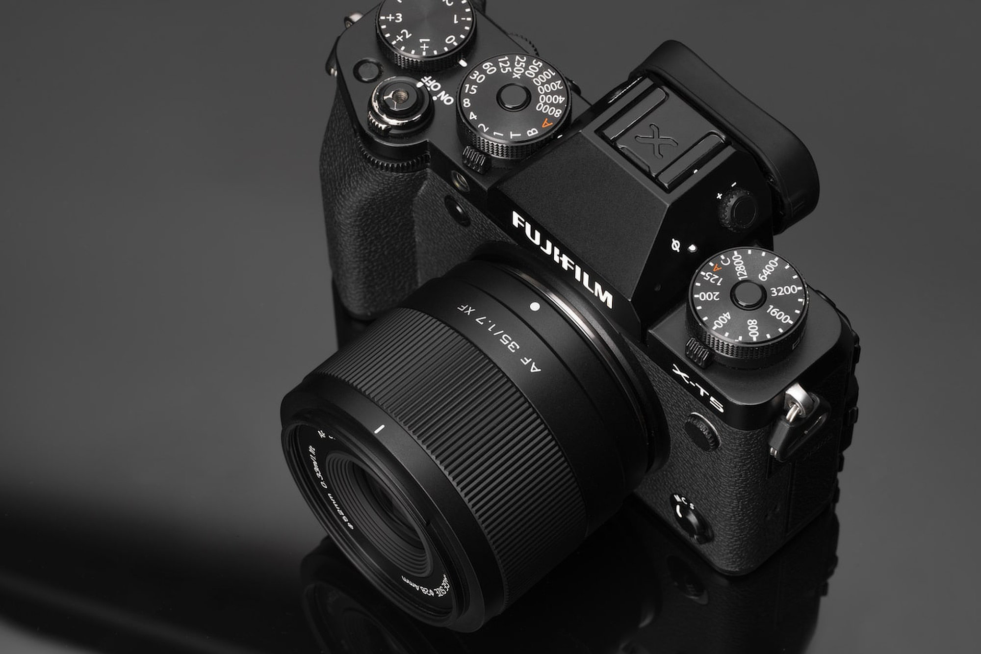 Viltrox AF 35mm F1.7 Air: a palm-sized lens for APS-C